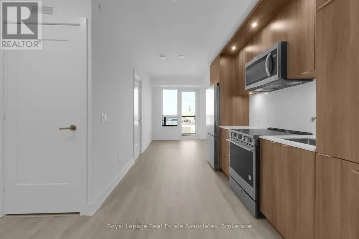 802 - 60 CENTRAL PARK ROADWAY, Toronto