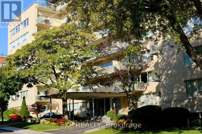 802 - 650 BRIAR HILL AVENUE, Toronto