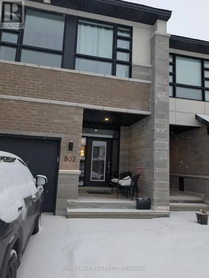 802 SOLARIUM AVENUE, Ottawa