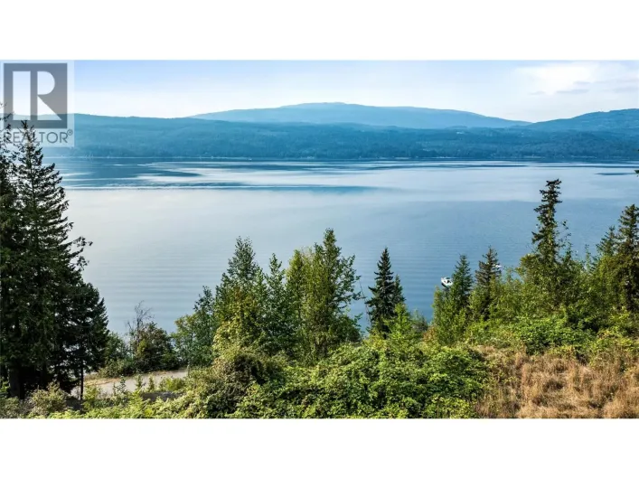 8021 Squilax-Anglemont Road, Anglemont