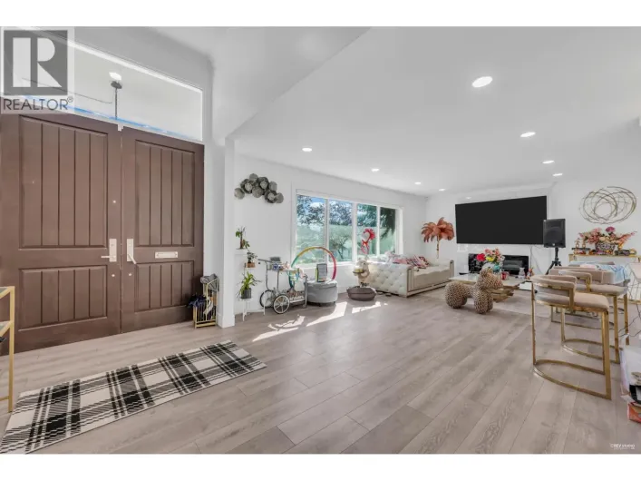 8025 BORDEN STREET, Vancouver