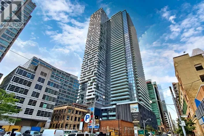 Apartment for sale: 803 - 25 RICHMOND STREET E, Toronto