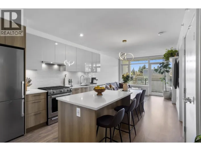 803 258 NELSON'S COURT, New Westminster