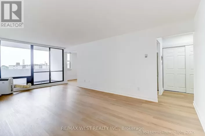 803 - 3 MASSEY SQUARE, Toronto