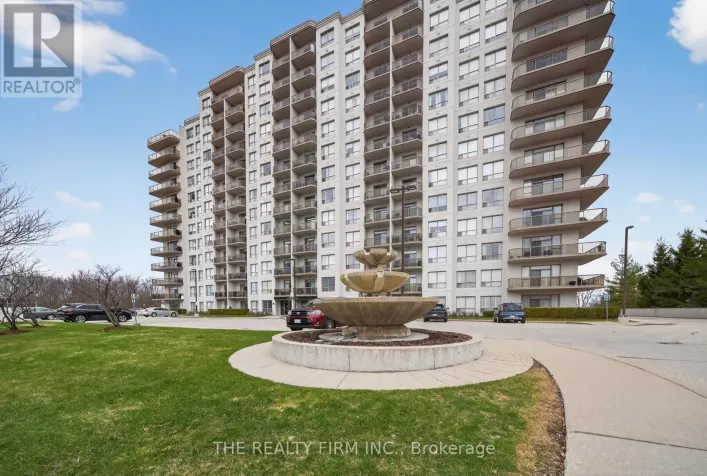 803 - 353 COMMISSIONERS ROAD W, London South