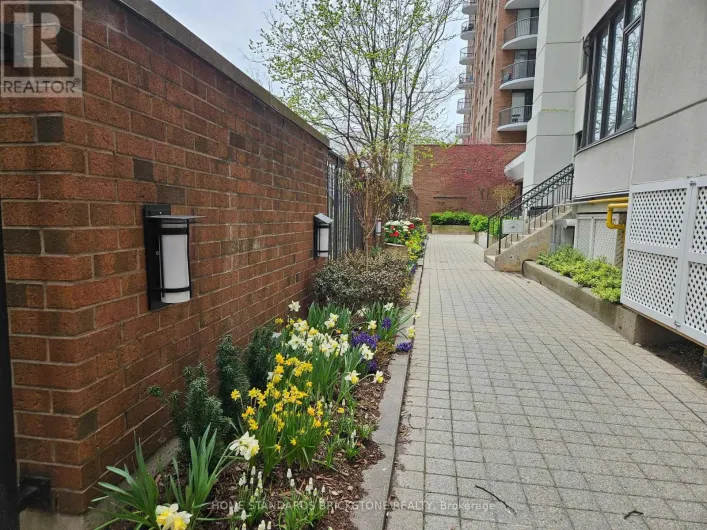 803 - 47 ST CLAIR AVENUE W, Toronto