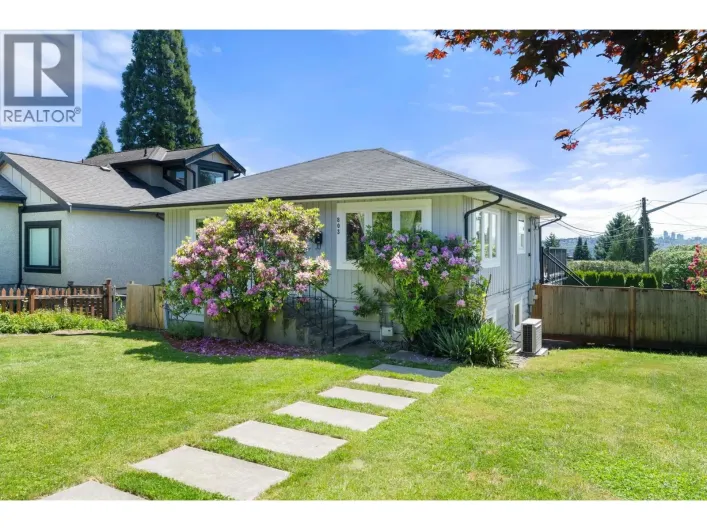 803 CALVERHALL STREET, North Vancouver
