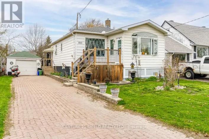 803 LEONARD AVENUE E, Cornwall