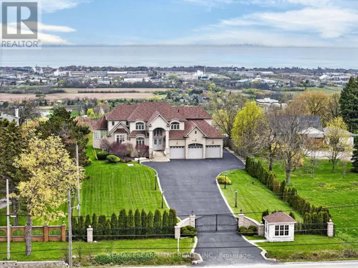 803 RIDGE ROAD, Hamilton