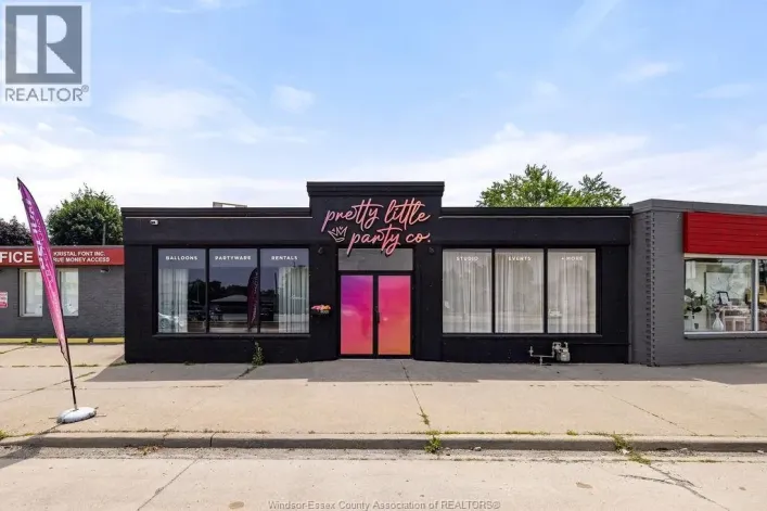 8031 WYANDOTTE STREET East, Windsor