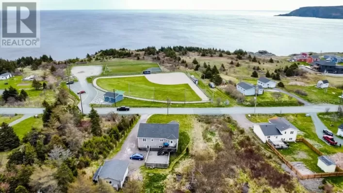 803-805 Main Road, Pouch Cove