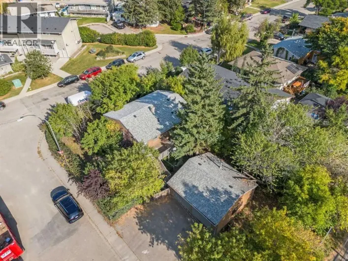 8039 36 Avenue NW, Calgary