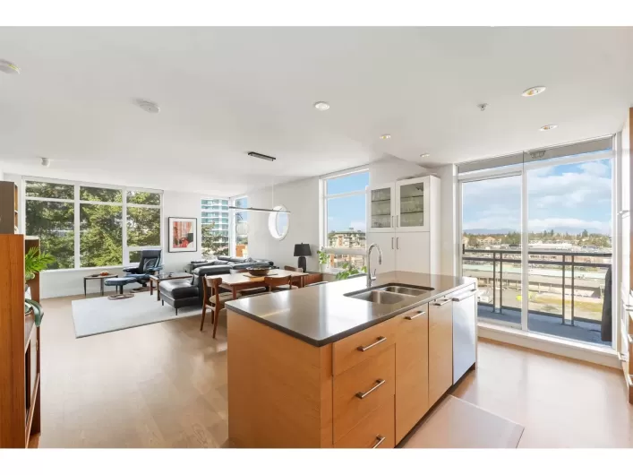 804 15152 RUSSELL AVENUE, White Rock