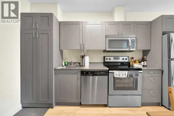 804, 30 Brentwood Common NW, Calgary