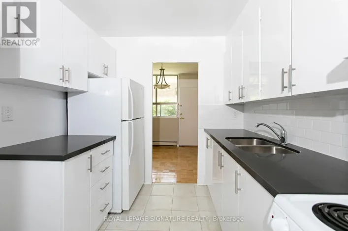 804 - 525 EGLINTON AVENUE E, Toronto