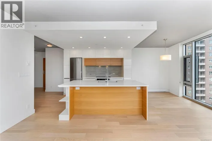 804 989 Johnson St, Victoria