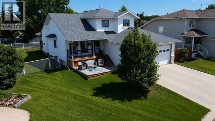 804 Cherry Crescent, Beaverlodge