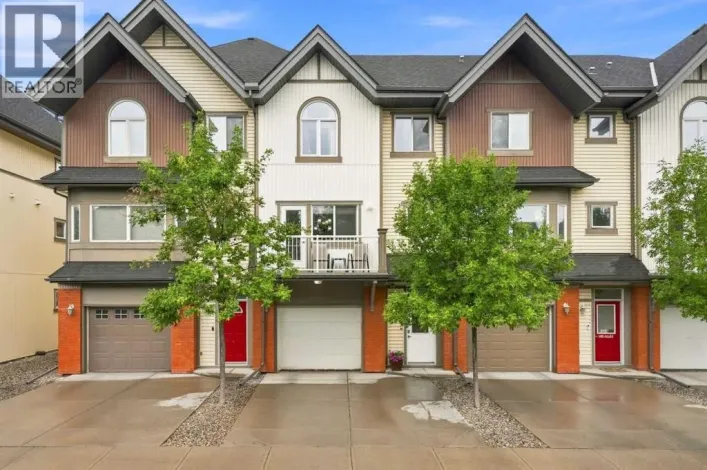 804 Wentworth Villas SW, Calgary