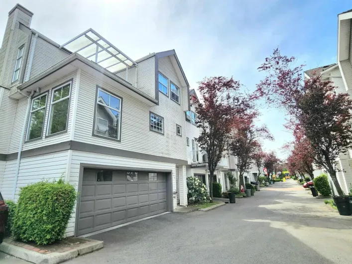 805 14188 103A AVENUE, Surrey