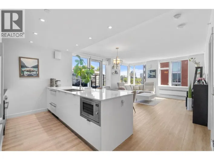 805 209 EAST 7TH AVENUE, Vancouver