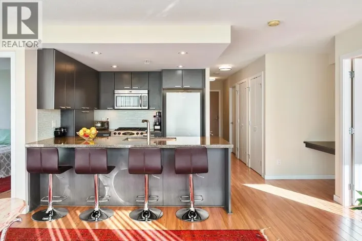 805 2232 DOUGLAS ROAD, Burnaby