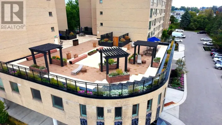 805 - 326 MAJOR MACKENZIE DRIVE E, Richmond Hill