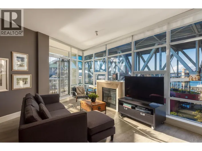 805 628 KINGHORNE MEWS, Vancouver