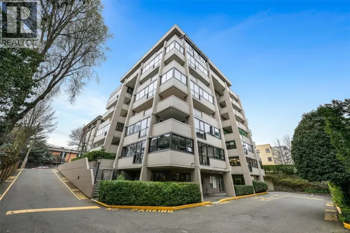 805 819 Burdett Ave, Victoria