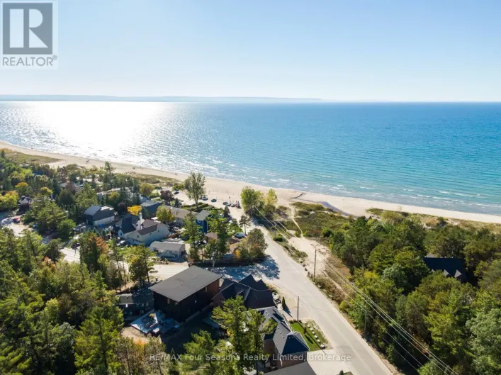 805 EASTDALE DRIVE, Wasaga Beach