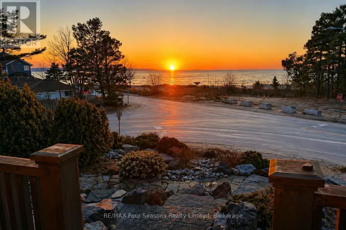 805 EASTDALE DRIVE, Wasaga Beach