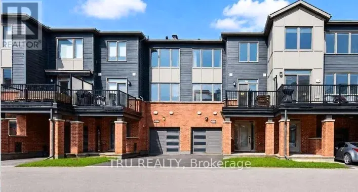 805 KINIW PRIVATE, Ottawa