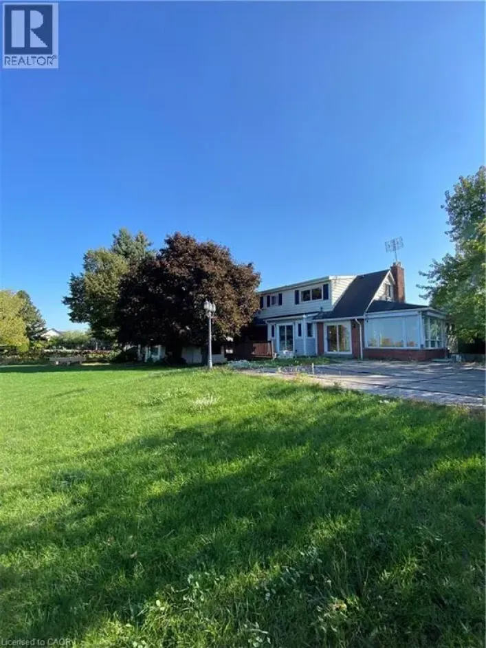 805 RIDGE Road, Hamilton