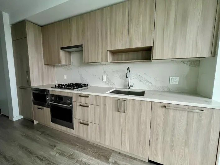 806 13350 CENTRAL AVENUE, Surrey