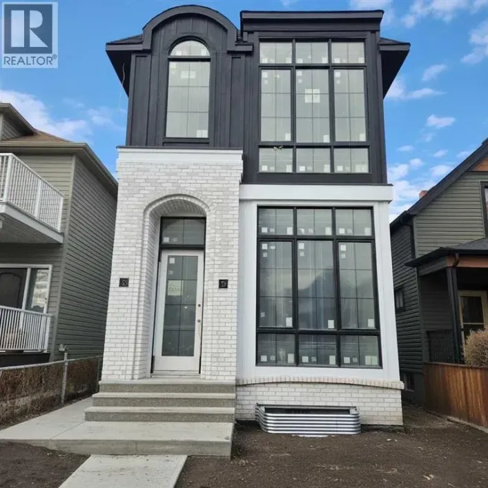 806 23 Avenue SE, Calgary