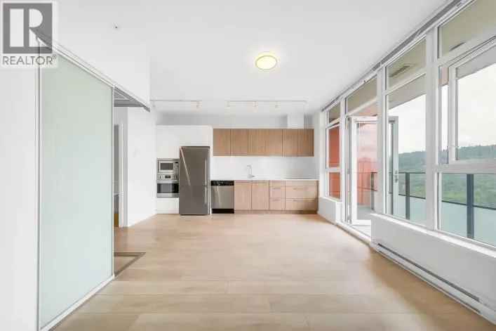 806 691 NORTH ROAD ROAD, Coquitlam