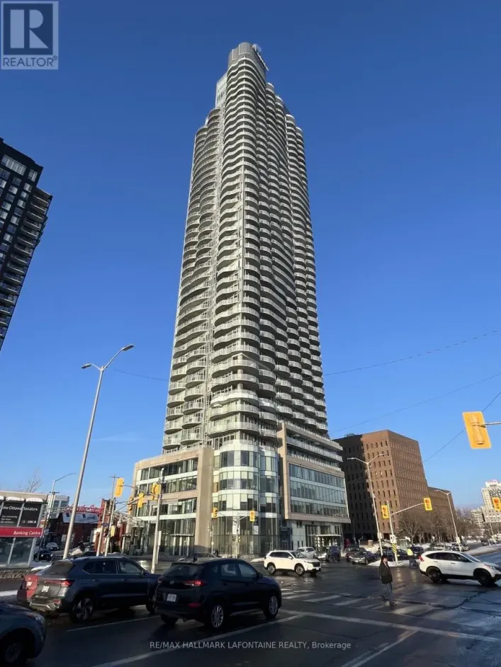 806 - 805 CARLING AVENUE, Ottawa