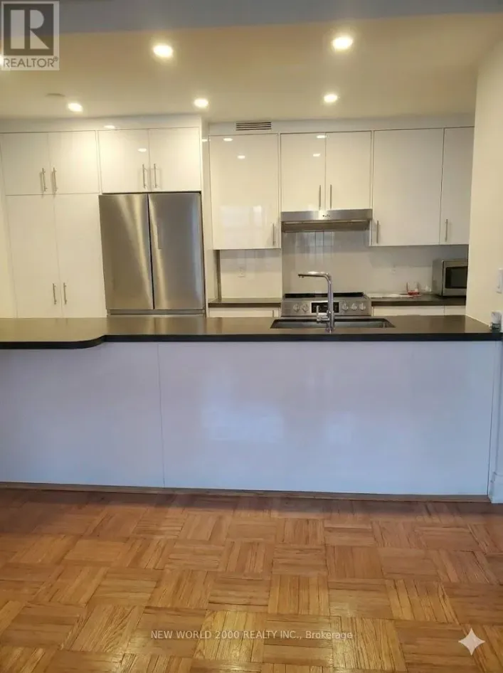 806 - 88 BERNARD AVENUE, Toronto