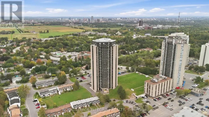 806 - 900 DYNES ROAD, Ottawa