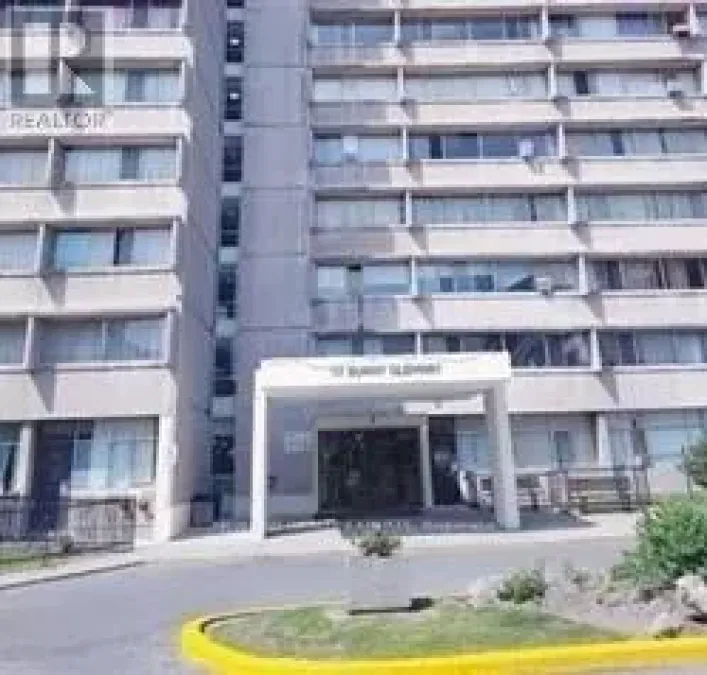 807 - 10 SUNNY GLENWAY WAY, Toronto