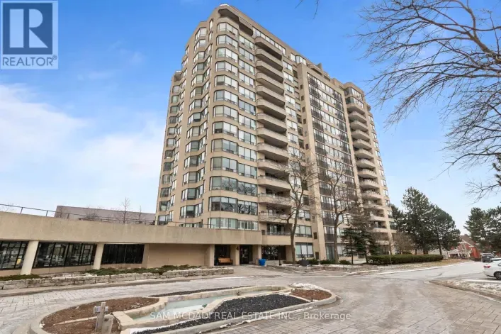 807 - 4 WILLOW STREET, Waterloo