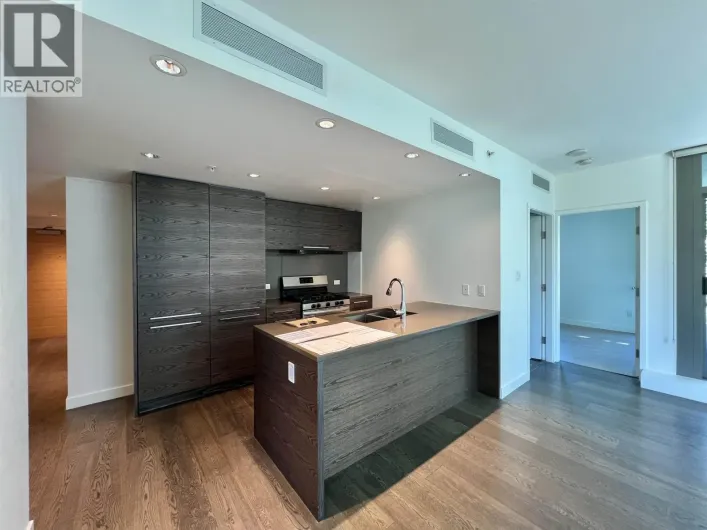 807 5782 BERTON AVENUE, Vancouver