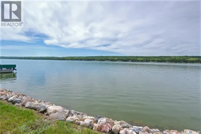 Unknown for sale: 807 Daniel DRIVE, Buffalo Pound Lake
