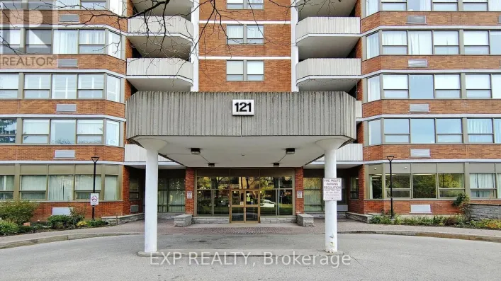 808 - 121 LING ROAD, Toronto
