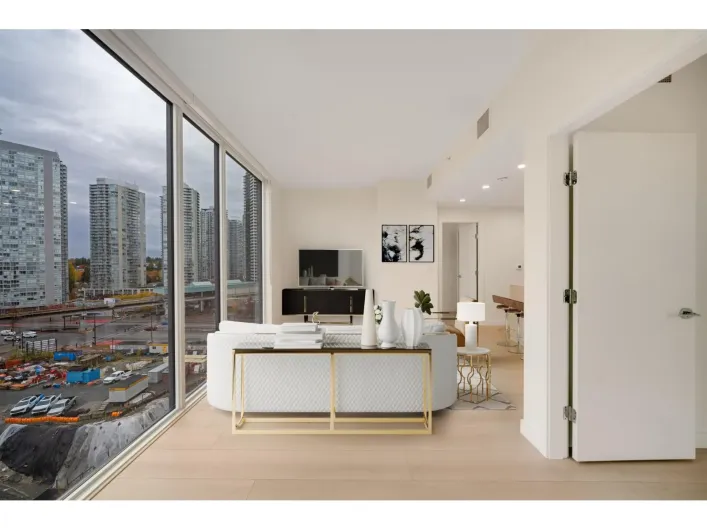 808 13573 98A AVENUE, Surrey