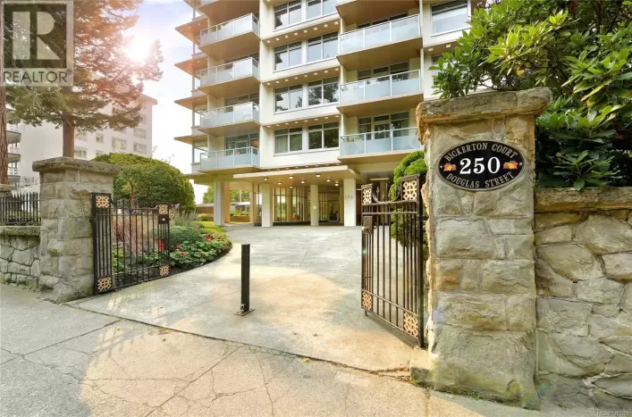 808 250 Douglas St, Victoria