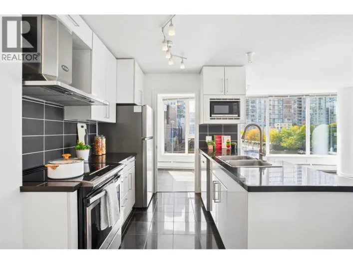 808 689 ABBOTT STREET, Vancouver