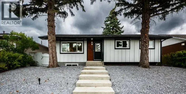 808 Avonlea Place SE, Calgary