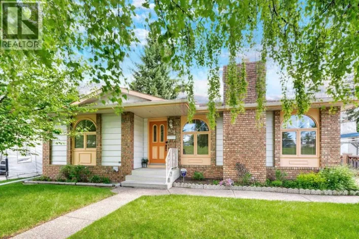 808 Canterbury Drive SW, Calgary