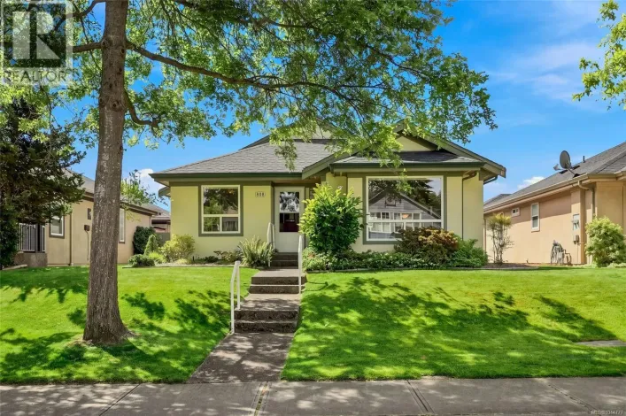 808 Stanhope Rd, Parksville