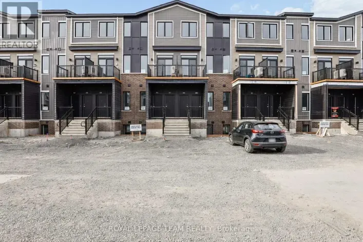 Row / Townhouse for rent: 808 UTOPIE PRIVATE, Ottawa